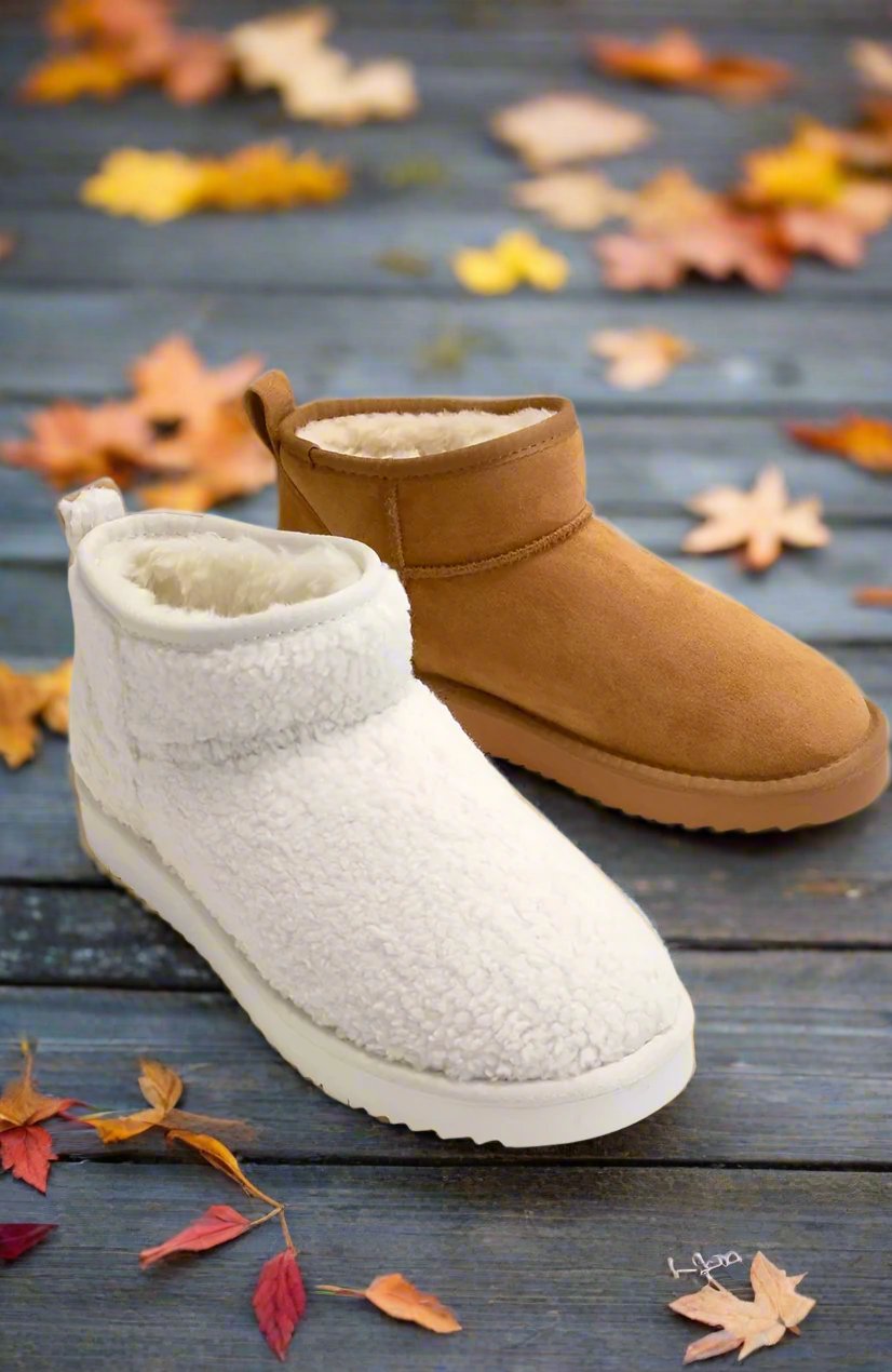 Ugg Style Slip On Boots (Tan color)